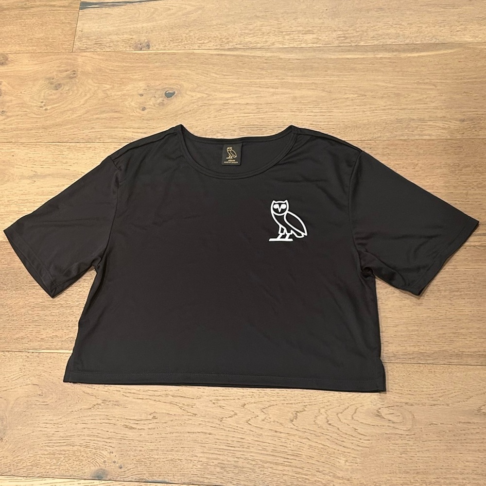 EUC size Medium women’s cropped top by OVO